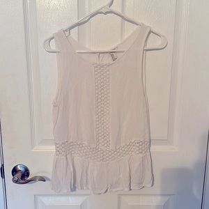 Forever 21 Los Angeles white sleeveless blouse